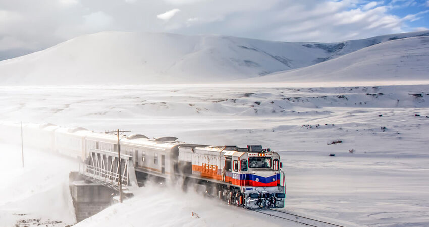 TURİSTİK DOĞU EKSPRESİ TURU (TREN GİDİŞ-UÇAK DÖNÜŞ)